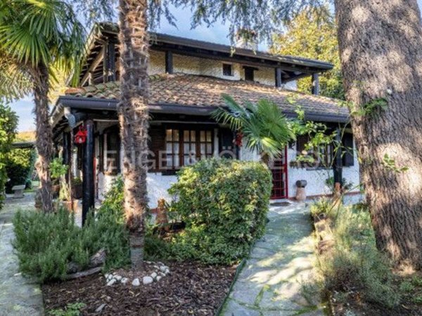 casa indipendente in vendita a Castelletto sopra Ticino