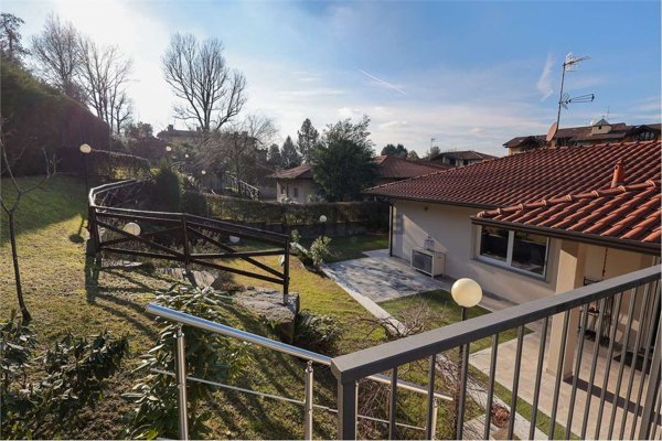 casa indipendente in vendita a Castelletto sopra Ticino