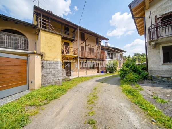 casa indipendente in vendita a Castelletto sopra Ticino