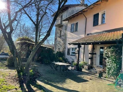 appartamento in vendita a Castelletto sopra Ticino