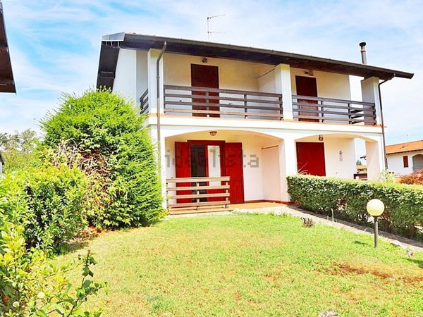 casa indipendente in vendita a Castelletto sopra Ticino