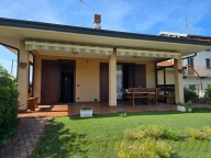 casa indipendente in vendita a Castelletto sopra Ticino