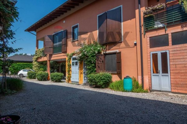 casa indipendente in vendita a Castelletto sopra Ticino in zona Beati