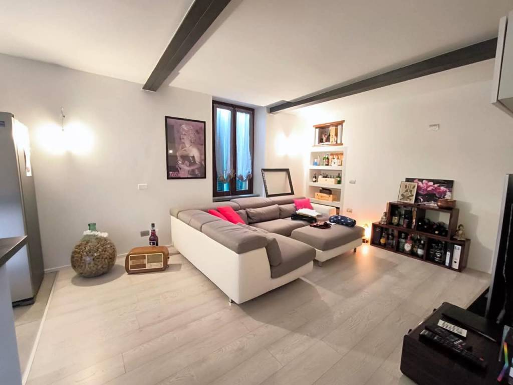 appartamento in vendita a Castelletto sopra Ticino