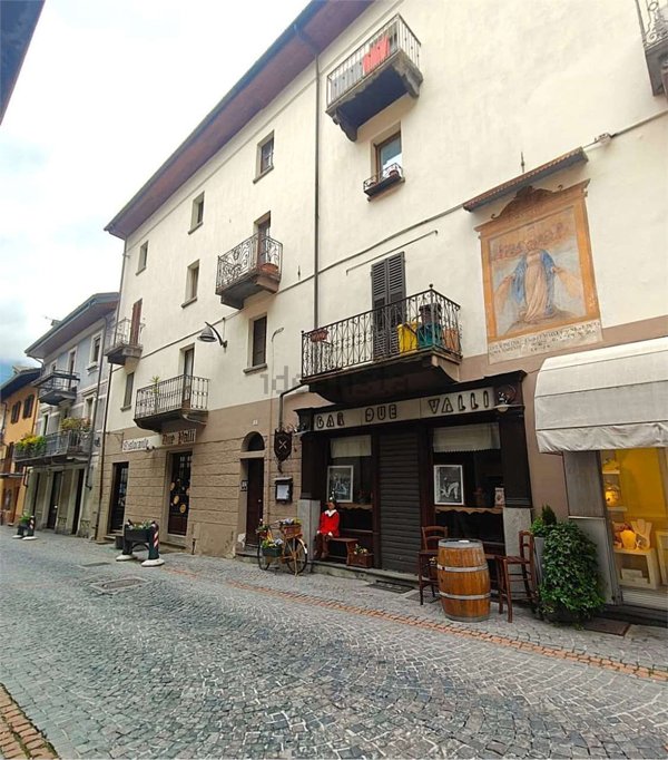 appartamento in vendita a Castelletto sopra Ticino in zona Landa
