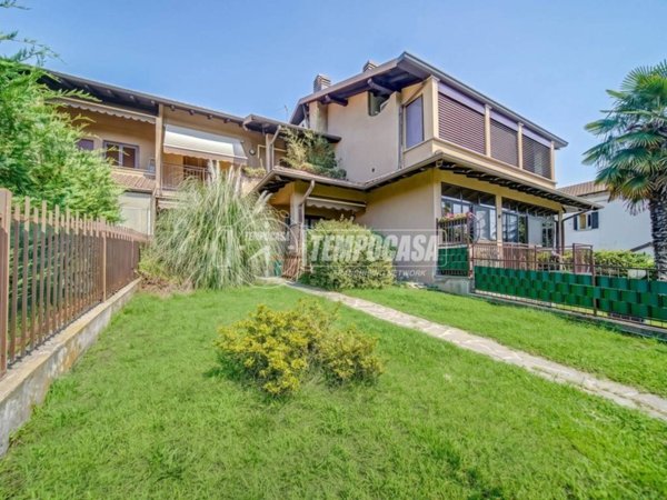 appartamento in vendita a Castelletto sopra Ticino