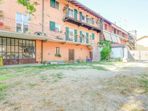 casa indipendente in vendita a Castelletto sopra Ticino in zona Aronco