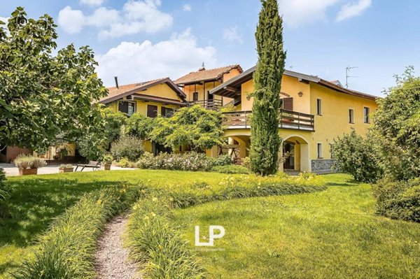 casa indipendente in vendita a Castelletto sopra Ticino