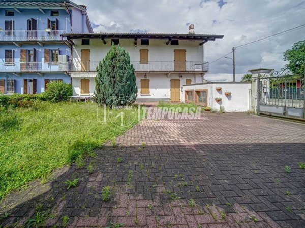 casa indipendente in vendita a Castelletto sopra Ticino