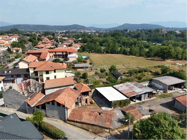 casa indipendente in vendita a Castelletto sopra Ticino