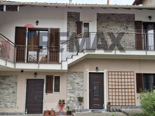 casa indipendente in vendita a Castelletto sopra Ticino in zona Glisente