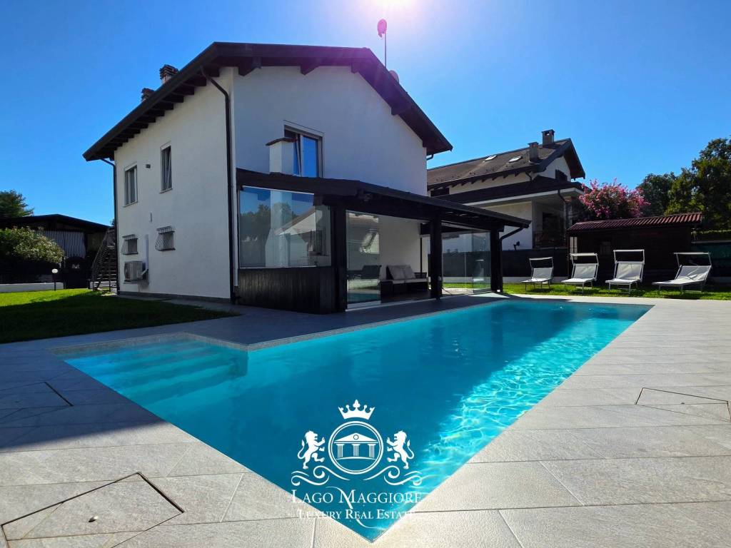 casa indipendente in vendita a Castelletto sopra Ticino