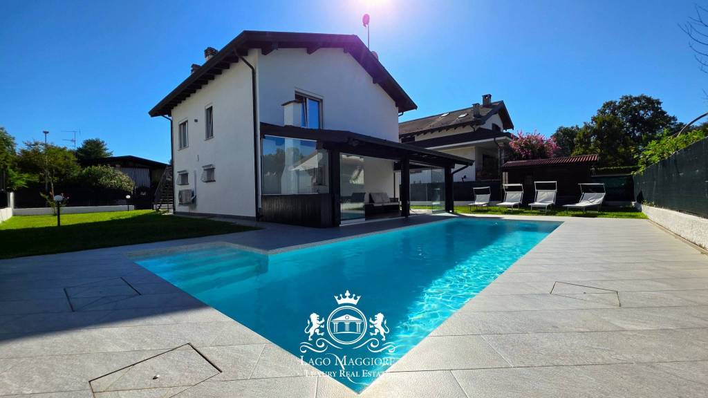 casa indipendente in vendita a Castelletto sopra Ticino