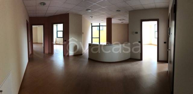 ufficio in vendita a Castelletto sopra Ticino