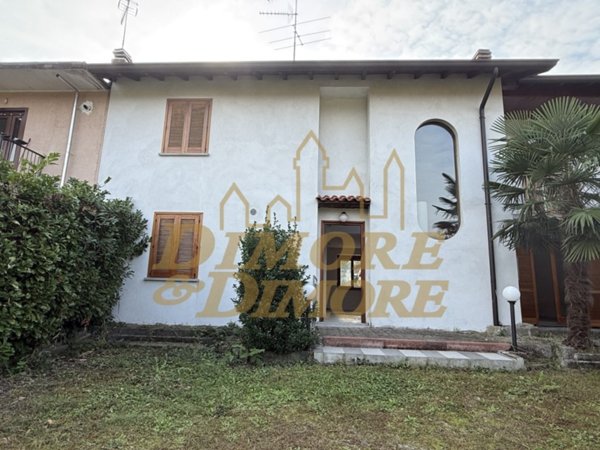 casa indipendente in vendita a Castelletto sopra Ticino