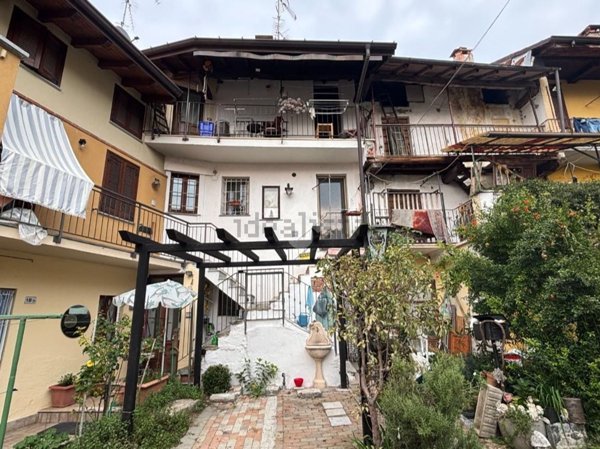 casa indipendente in vendita a Castelletto sopra Ticino
