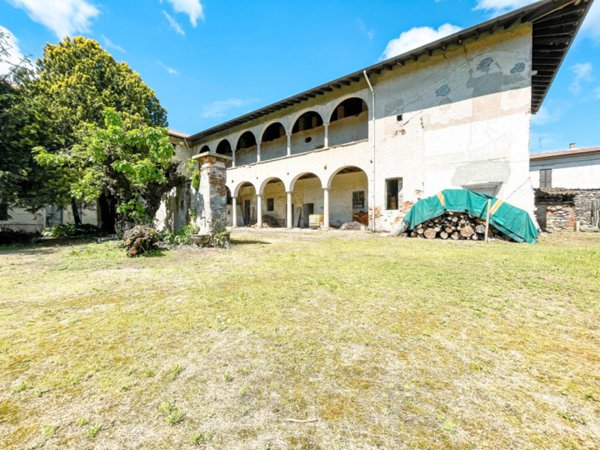 casa indipendente in vendita a Cavaglietto