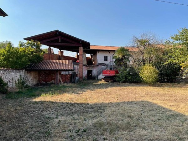 casa indipendente in vendita a Cavaglietto
