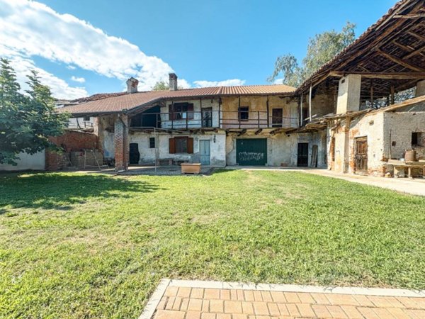 casa indipendente in vendita a Cavaglietto