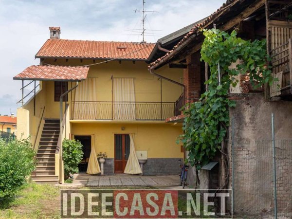 casa indipendente in vendita a Cavaglietto