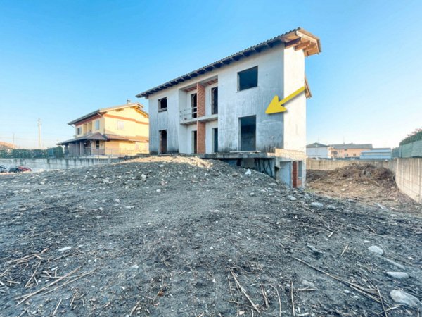 casa indipendente in vendita a Cavaglio d'Agogna