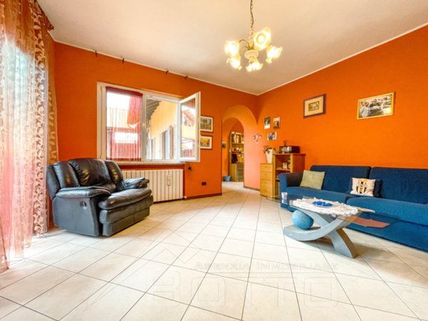 casa indipendente in vendita a Cavaglio d'Agogna