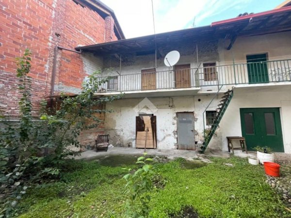 villa in vendita a Cavaglio d'Agogna