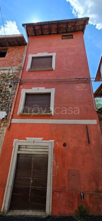 casa indipendente in vendita a Cavaglio d'Agogna