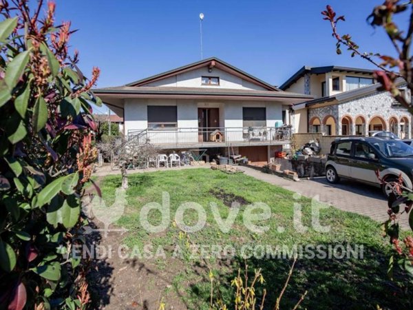 casa indipendente in vendita a Cavaglio d'Agogna