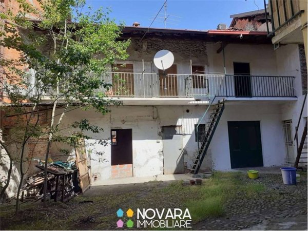 casa indipendente in vendita a Cavaglio d'Agogna
