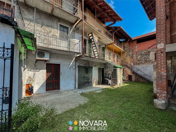 casale in vendita a Cavaglio d'Agogna