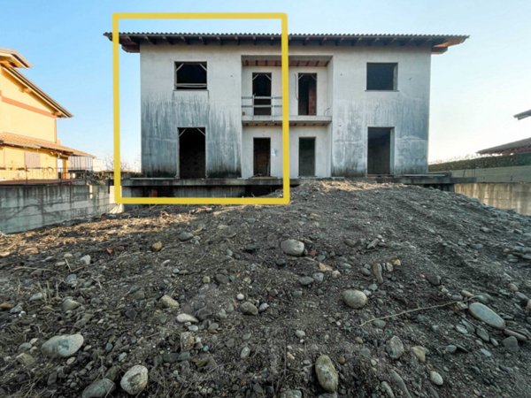 casa indipendente in vendita a Cavaglio d'Agogna