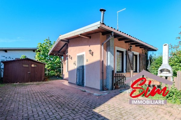 casa indipendente in vendita a Cavaglio d'Agogna
