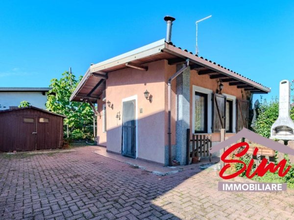 casa indipendente in vendita a Cavaglio d'Agogna