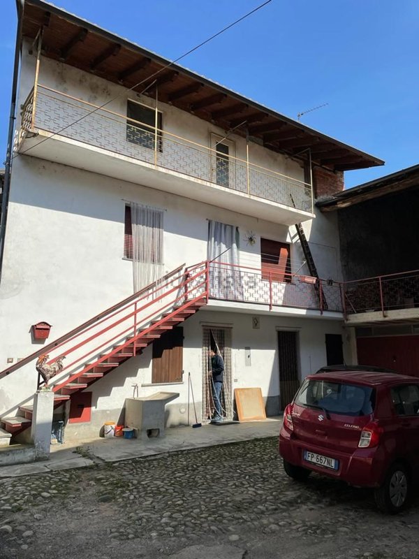 casa indipendente in vendita a Cavaglio d'Agogna