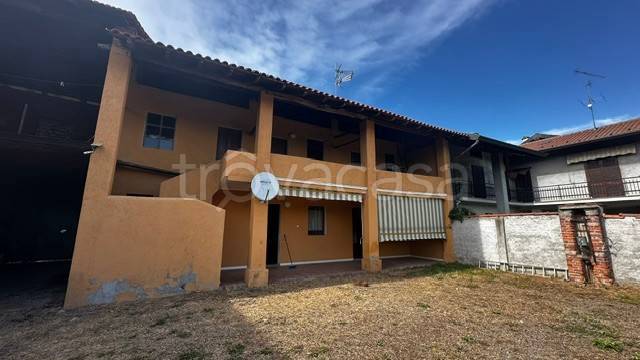 casa indipendente in vendita a Cavaglio d'Agogna
