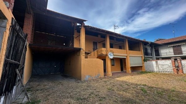 casa indipendente in vendita a Cavaglio d'Agogna