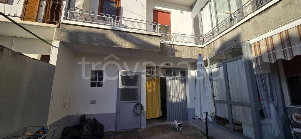 casa indipendente in vendita a Cavallirio