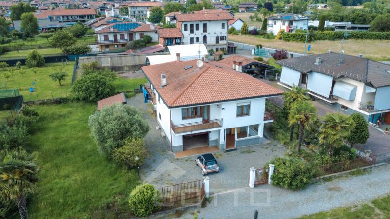 casa indipendente in vendita a Cavallirio