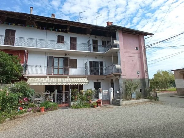 casa indipendente in vendita a Cavallirio in zona Stoccada