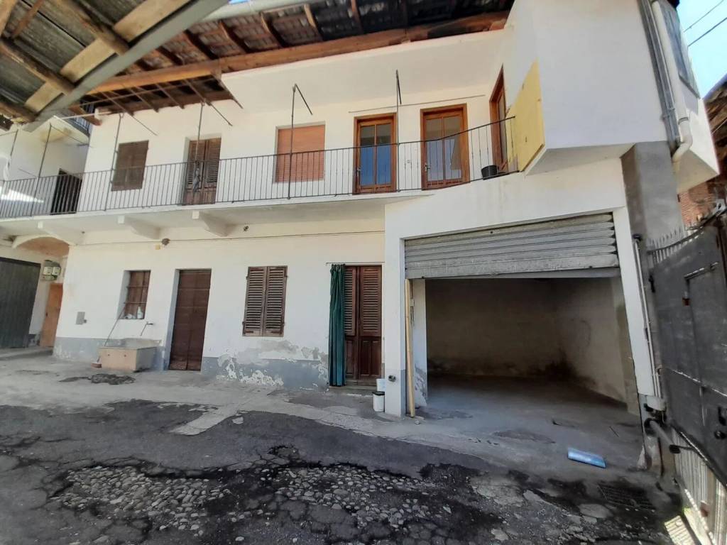casa indipendente in vendita a Cavallirio