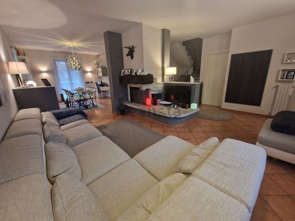 casa indipendente in vendita a Cavallirio