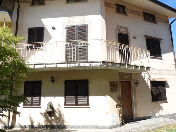 casa indipendente in vendita a Cavallirio
