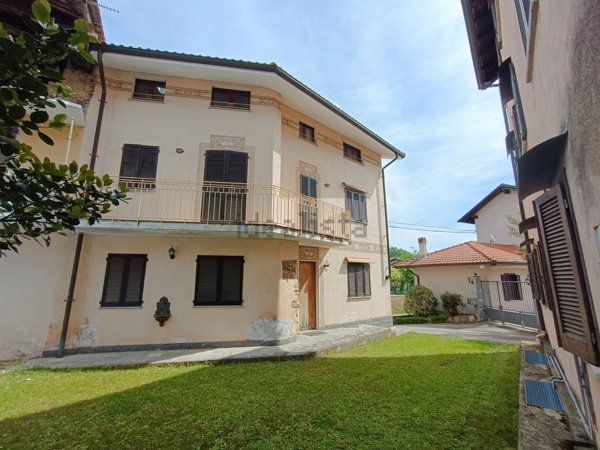 casa indipendente in vendita a Cavallirio
