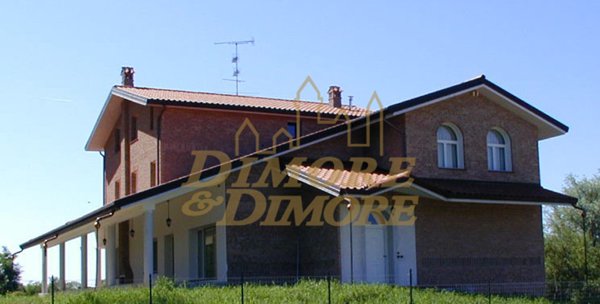 casa indipendente in vendita a Cavallirio