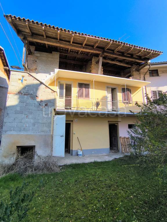 casa indipendente in vendita a Cavallirio