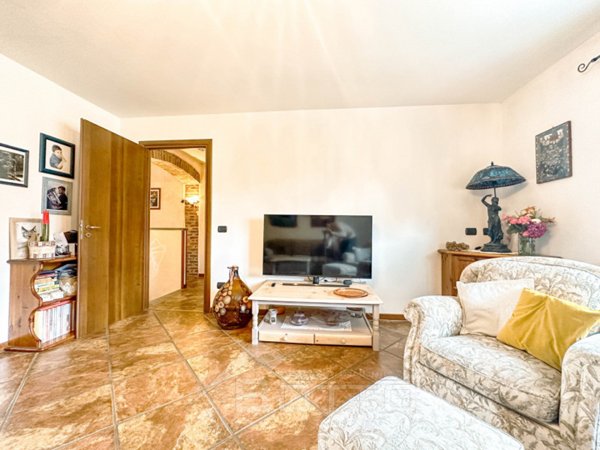 casa indipendente in vendita a Cavallirio