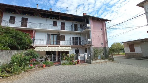 appartamento in vendita a Cavallirio in zona Stoccada