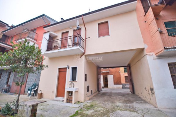 casa indipendente in vendita a Cerano