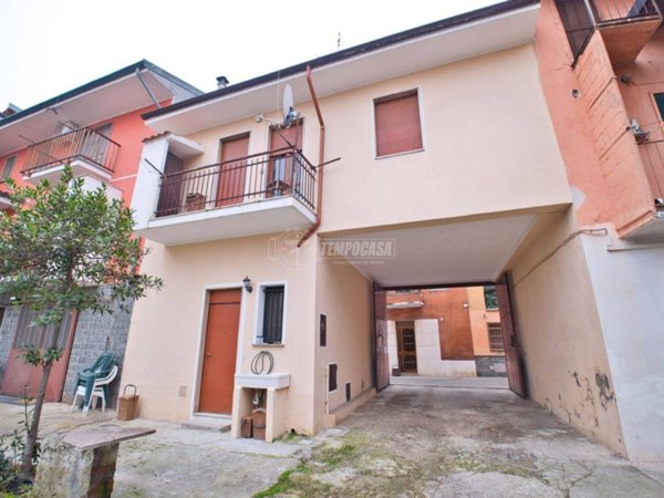 casa indipendente in vendita a Cerano